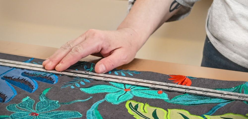 Measuring fabric for a cushion cover